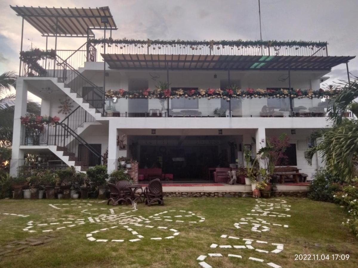 Hotel Casa De Robles Tanay Rizal Extérieur photo