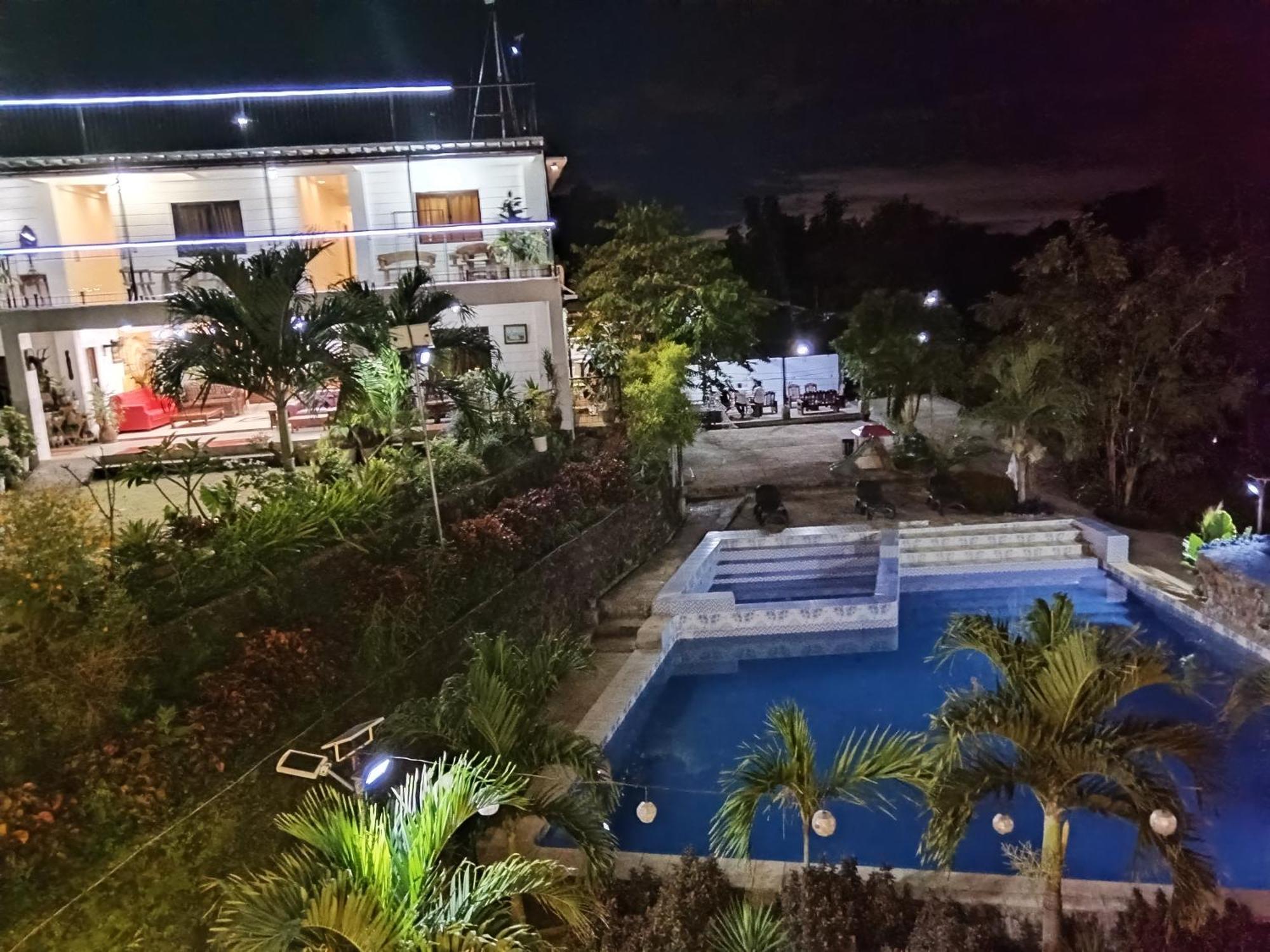 Hotel Casa De Robles Tanay Rizal Extérieur photo